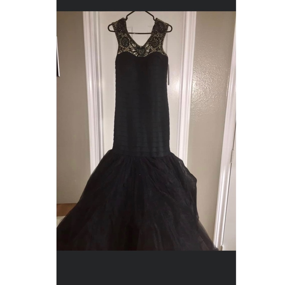 Sherri Hill prom